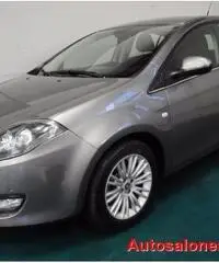 FIAT Bravo 1.6 MJT 120 CV  EURO 5 DPF Dualogic Emotion FIAT Bravo 1.6 MJT 120 CV  EURO 5 DPF Dualogic Emotion