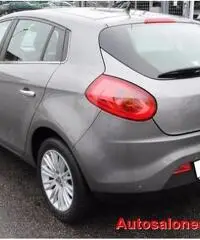 FIAT Bravo 1.6 MJT 120 CV  EURO 5 DPF Dualogic Emotion FIAT Bravo 1.6 MJT 120 CV  EURO 5 DPF Dualogic Emotion