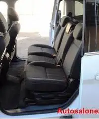 FORD C-Max 1.6 TDCi EURO 5 DPF Titanium 7 POSTI FORD C-Max 1.6 TDCi EURO 5 DPF Titanium 7 POSTI