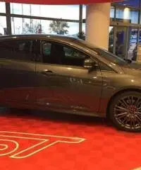 FORD Focus 2.3 Ecoboost 350 CV RS AWD*PRONTA CONSEGNA* FORD Focus 2.3 Ecoboost 350 CV RS AWD*PRONTA CONSEGNA*