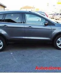 FORD Kuga 2.0 TDCi  2WD Titanium AUTOCARRO 5 POSTI FORD Kuga 2.0 TDCi  2WD Titanium AUTOCARRO 5 POSTI