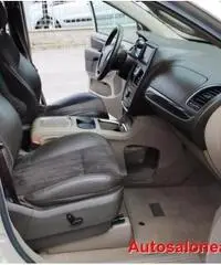 LANCIA Voyager 2.8 Turbodiesel Platinum 177 CV 7 POSTI