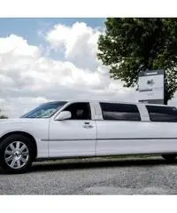 Lincoln town car limousine Lincoln town car limousine
