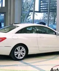 MERCEDES E220 CDI COUPE ' AVANTGARDE MERCEDES E220 CDI COUPE ' AVANTGARDE