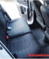 TOYOTA Yaris 1.4 D-4D 5 porte EURO 4