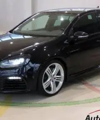 VOLKSWAGEN GOLF 2.0 TSI R 4 MOTION DSG 270 CV 5 PORTE Cambio automatico Navigatore touchscreen Alcan VOLKSWAGEN GOLF 2.0 TSI R 4 MOTION DSG 270 CV 5 PORTE Cambio automatico Navigatore touchscreen Alcan