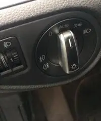 VOLKSWAGEN Sharan 2.0 TDI DSG BlueMotion Technology 170 CV VOLKSWAGEN Sharan 2.0 TDI DSG BlueMotion Technology 170 CV