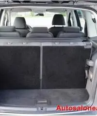 VOLKSWAGEN Touran 1.6 TDI Trendline EURO 5 DPF VOLKSWAGEN Touran 1.6 TDI Trendline EURO 5 DPF