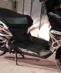 VENDO SCOOTER KEEWAY MODELLO FACT EVO 50 CC 2T VENDO SCOOTER KEEWAY MODELLO FACT EVO 50 CC 2T