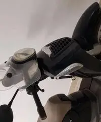 Aprilia Scarabeo light 200 anno 2009 (leggere bene)