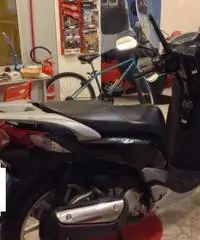 Honda SH 300 i Honda SH 300 i