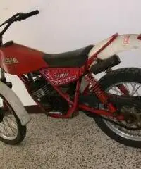 FANTIC TRIAL 50 CC MODELLO FANTIC 330  ANNO 1985  CON LIBRETTO FANTIC TRIAL 50 CC MODELLO FANTIC 330  ANNO 1985  CON LIBRETTO