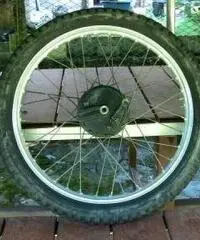 FANTIC TRIAL 50 CC MODELLO FANTIC 330  ANNO 1985  CON LIBRETTO FANTIC TRIAL 50 CC MODELLO FANTIC 330  ANNO 1985  CON LIBRETTO