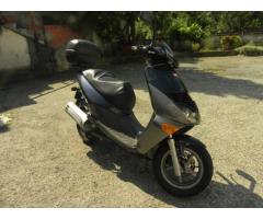 Vendo scooter Aprilia Leonardo 125