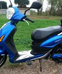 scooter elettrico grigio satinato ultimo modello digitale no assicuraz scooter elettrico grigio satinato ultimo modello digitale no assicuraz