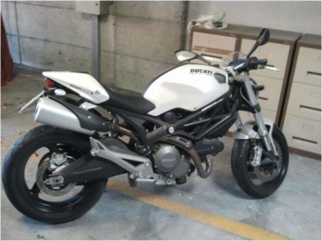 DUCATI  Monster tipo veicolo Naked cc 696