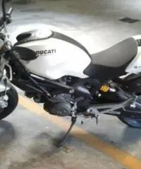 DUCATI  Monster tipo veicolo Naked cc 696 DUCATI  Monster tipo veicolo Naked cc 696