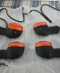 KIT FRECCE ORIGINALI YAMAHA FZ8 - FAZER 8 KIT FRECCE ORIGINALI YAMAHA FZ8 - FAZER 8