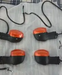 KIT FRECCE ORIGINALI YAMAHA FZ8 - FAZER 8 KIT FRECCE ORIGINALI YAMAHA FZ8 - FAZER 8