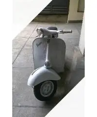 Piaggio Vespa 125 L - Anni 60 Piaggio Vespa 125 L - Anni 60