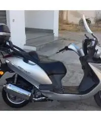 Kymco Grand Dink 250