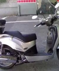 Kymco People 250