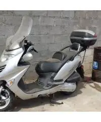 Vendo scooter Grand Dink 250 del 2005 in buone condizioni a 999