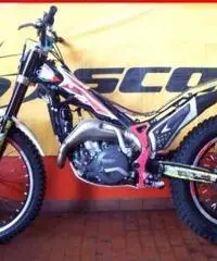 BETAMOTOR Evo 300 2T rosso-bianco - 3000 BETAMOTOR Evo 300 2T rosso-bianco - 3000