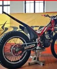 BETAMOTOR Evo 300 2T Rosso - 3000 BETAMOTOR Evo 300 2T Rosso - 3000