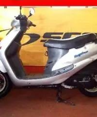 SYM Megalo 125 grigio - 4770 SYM Megalo 125 grigio - 4770