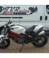 Vendo DUCATI MONSTER 796 + del 2010  km 9900 DEPOTENZIATO A LIBRETTO Vendo DUCATI MONSTER 796 + del 2010  km 9900 DEPOTENZIATO A LIBRETTO