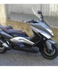 YAMAHA T-MAX 500