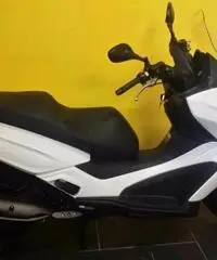 KYMCO Downtown 300i X- TOWN 300 ABS 2016 - EURO 4 KYMCO Downtown 300i X- TOWN 300 ABS 2016 - EURO 4