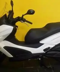 KYMCO Downtown 300i X- TOWN 300 ABS 2016 - EURO 4 KYMCO Downtown 300i X- TOWN 300 ABS 2016 - EURO 4