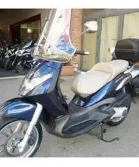 PIAGGIO Beverly 250 Base PIAGGIO Beverly 250 Base