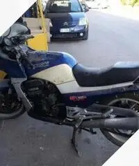 Kawasaki GPZ 900 R Kawasaki GPZ 900 R