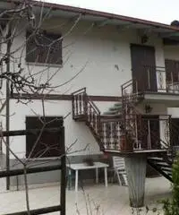 Villetta a schiera indipendente Villetta a schiera indipendente