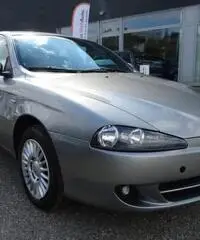 ALFA ROMEO 147 1.6 16V TS (105) 5 porte Progression ALFA ROMEO 147 1.6 16V TS (105) 5 porte Progression