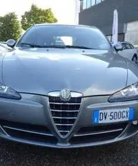 ALFA ROMEO 147 1.6 16V TS (105) 3 porte Distinctive ALFA ROMEO 147 1.6 16V TS (105) 3 porte Distinctive