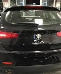 ALFA ROMEO Giulietta 1.6 JTDm-2 105 CV Distinctive