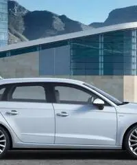 AUDI A3 SPB 1.6 TDI S tronic Sport AUDI A3 SPB 1.6 TDI S tronic Sport