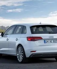 AUDI A3 SPB 1.6 TDI S tronic Sport AUDI A3 SPB 1.6 TDI S tronic Sport