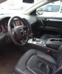 AUDI Q7 3.0 V6 TDI 233CV quattro tiptronic AUDI Q7 3.0 V6 TDI 233CV quattro tiptronic