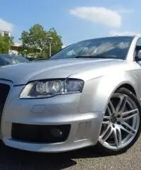 AUDI RS4 4.2 V8 Avant quattro + CARBOCERAMIK + TETTO + XENO AUDI RS4 4.2 V8 Avant quattro + CARBOCERAMIK + TETTO + XENO