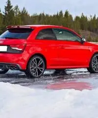 AUDI S1 2.0 TFSI quattro AUDI S1 2.0 TFSI quattro
