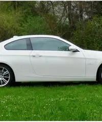 BMW 335 xi cat Coupé Futura BMW 335 xi cat Coupé Futura