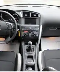 CITROEN DS4 BlueHDi 100 Chic CITROEN DS4 BlueHDi 100 Chic