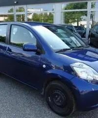 DAIHATSU Sirion 1.3 16V 4WD Mio DAIHATSU Sirion 1.3 16V 4WD Mio
