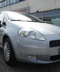 FIAT Grande Punto 1.4 5 porte Dynamic Metano FIAT Grande Punto 1.4 5 porte Dynamic Metano