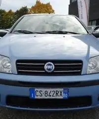 FIAT Punto 1.2 5 porte Active Natural Power